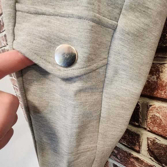 CAbi Runaway Cropped Legging in Heather Gray NWT Spring 2022 Size L - Picture 7 of 10